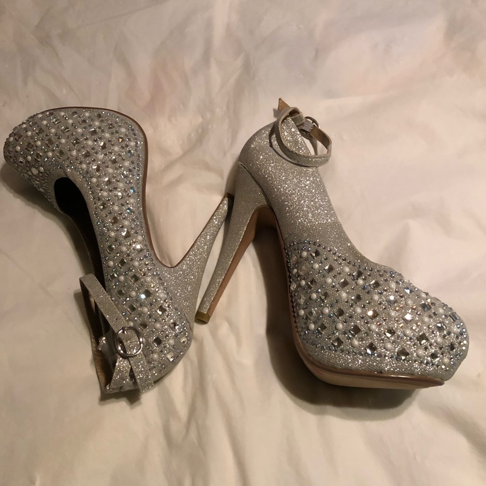 Delicacy Embellished Heels